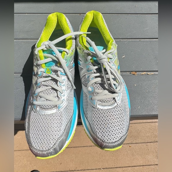 ASICS GT-2000 - Picture 4 of 8